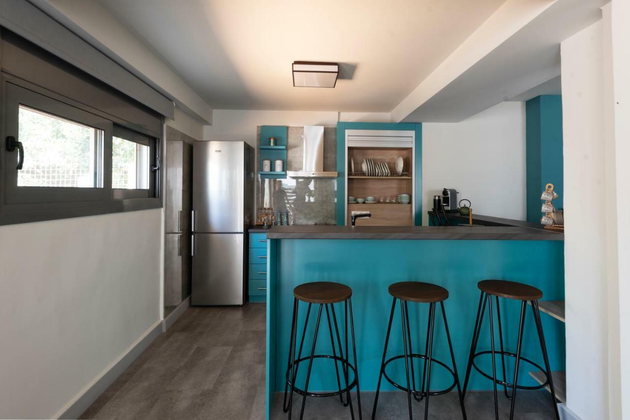 Groundfloor 2Br Apt With Smallyard Near The Heart Of Kalamata Exteriör bild