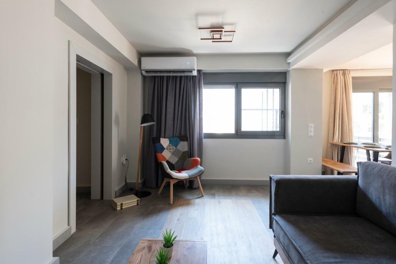 Groundfloor 2Br Apt With Smallyard Near The Heart Of Kalamata Exteriör bild