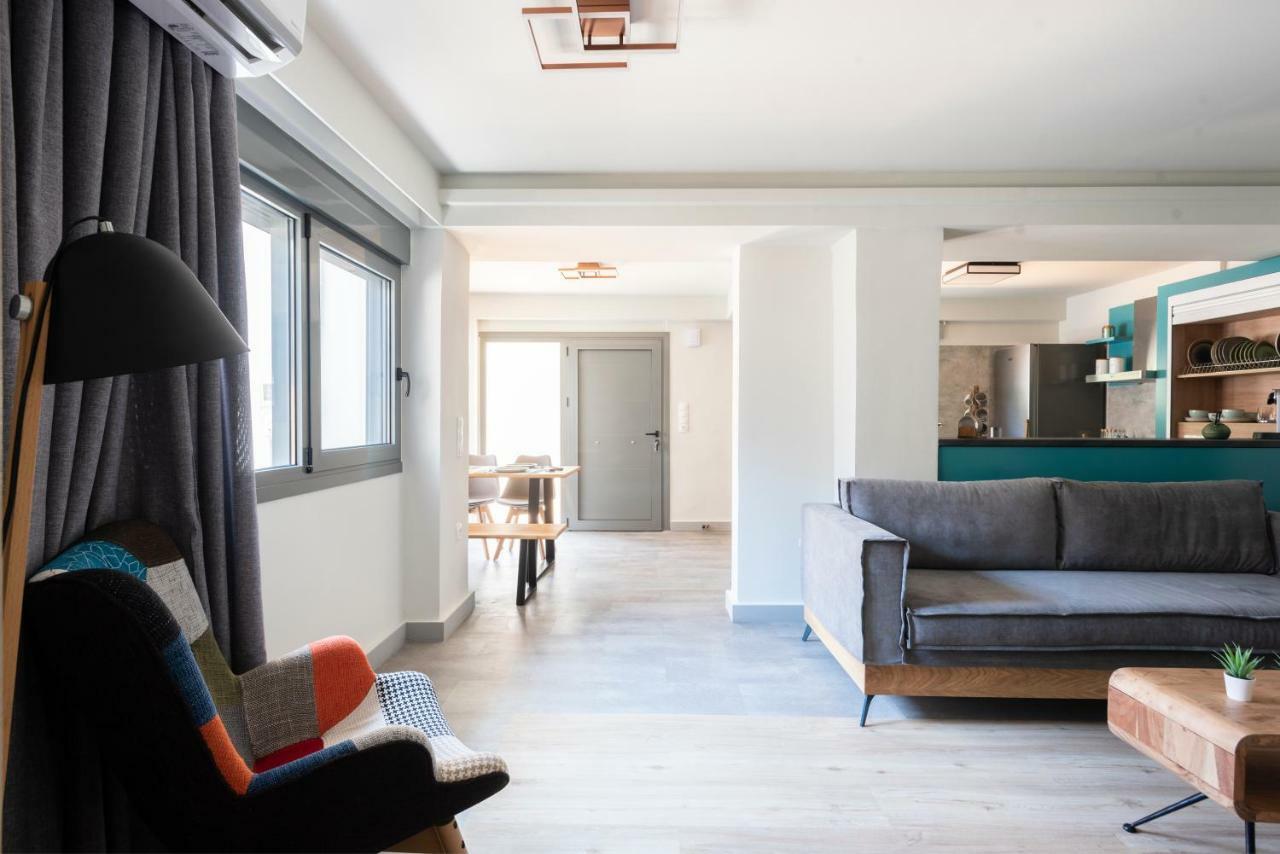Groundfloor 2Br Apt With Smallyard Near The Heart Of Kalamata Exteriör bild