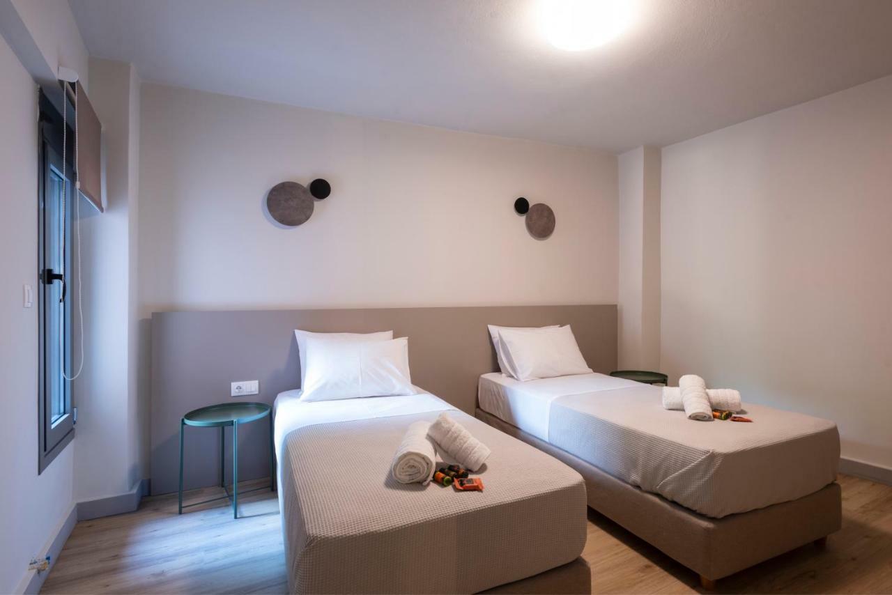 Groundfloor 2Br Apt With Smallyard Near The Heart Of Kalamata Exteriör bild