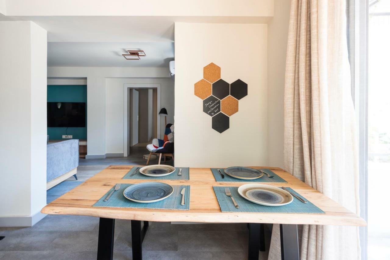 Groundfloor 2Br Apt With Smallyard Near The Heart Of Kalamata Exteriör bild
