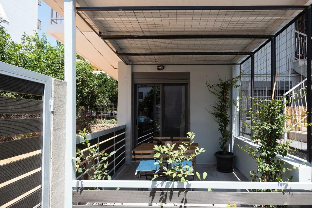 Groundfloor 2Br Apt With Smallyard Near The Heart Of Kalamata Exteriör bild