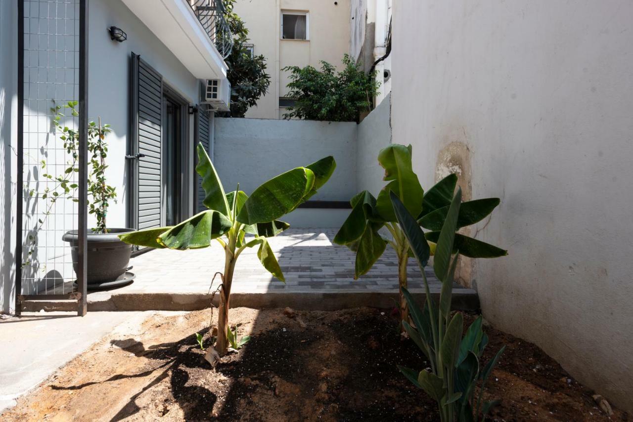 Groundfloor 2Br Apt With Smallyard Near The Heart Of Kalamata Exteriör bild