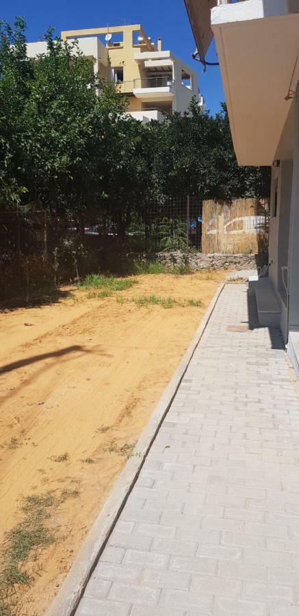 Groundfloor 2Br Apt With Smallyard Near The Heart Of Kalamata Exteriör bild
